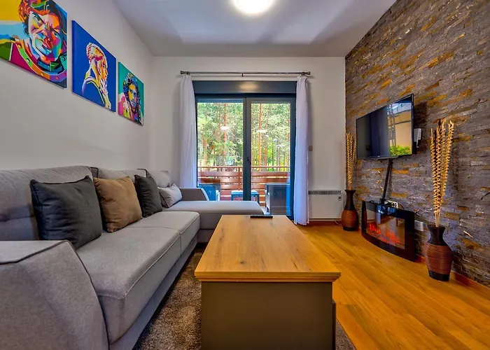 Vila Pekovic Green, Pine Trees View 2 Bedrooms Apartment