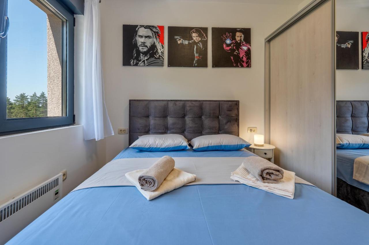 Pekovic Green, Pine Trees View 2 Bedrooms Apartment *